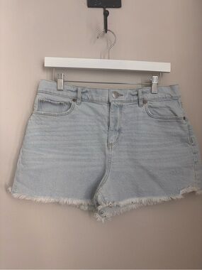 LOFT Light Wash Denim Frayed Hem Women's Shorts Size 29/8